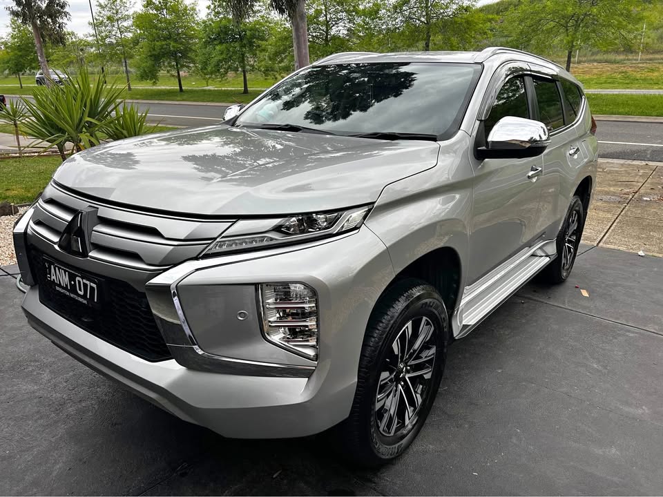 2021 Mitsubishi Pajero